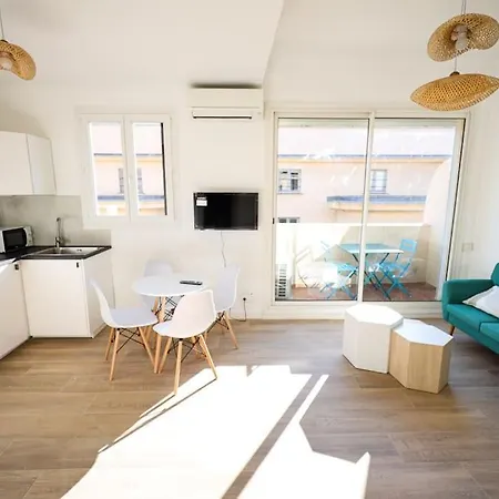 Cosy Pied A Terre Rue Corneille, Coeur Marseille, 4 Pers, 2 Ch Apartment *